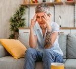 woman_lightheaded_1420975541